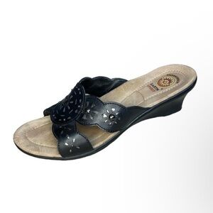 EARTH SPIRIT MADDY BLACK LEATHER 2” WEDGE SANDALS, SIZE 9